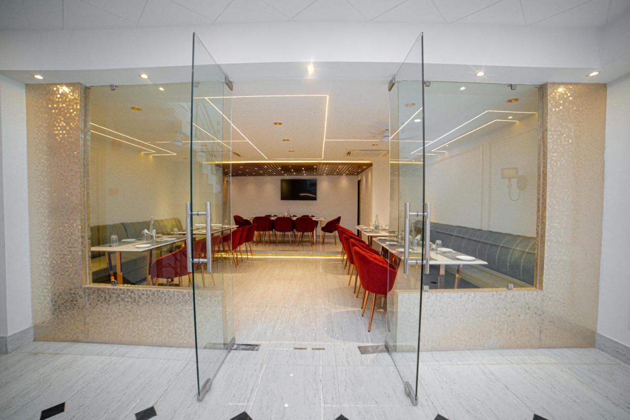 Hotel Pearl Courtyard 4*
