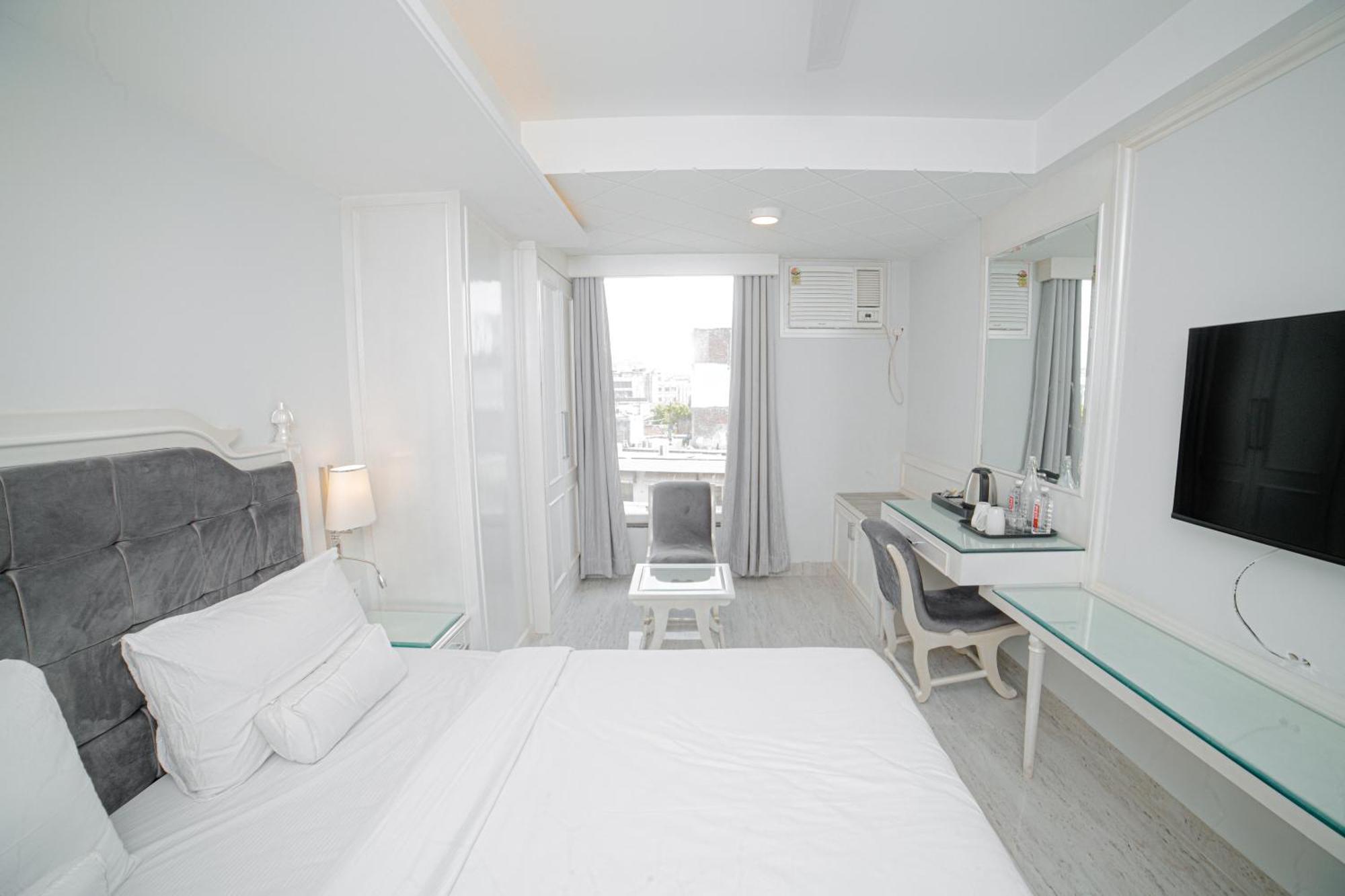 Pearl Courtyard Hotel 4*
