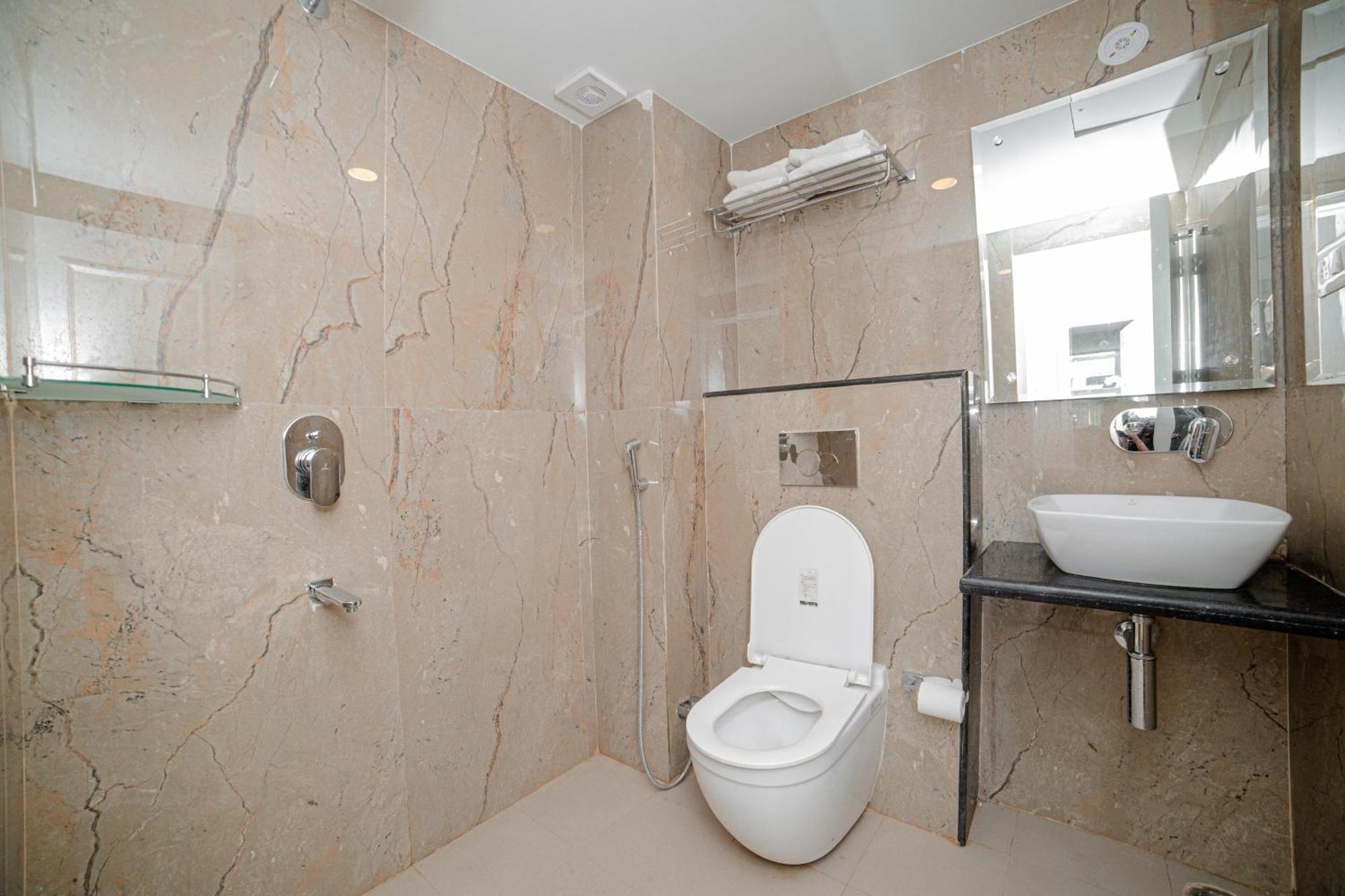 Pearl Courtyard 4*